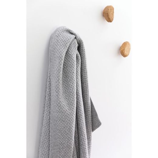 Plaid en tricot de polyester recyclé gris perle, 160 x 130 cm | Danilo