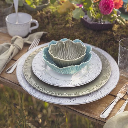 Antiek dessertbord van wit aardewerk, 22,9 x 22,9 x 3 cm | Flora
