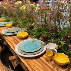 Earthenware dessert plate in grey-green, 22.9 x 22.9 x 3 cm | Flora