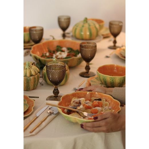 18-piece stoneware dinnerware set in orange and green | Pumpkin