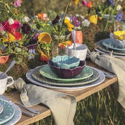 Earthenware dessert plate in green, 22.9 x 22.9 x 3 cm | Flora