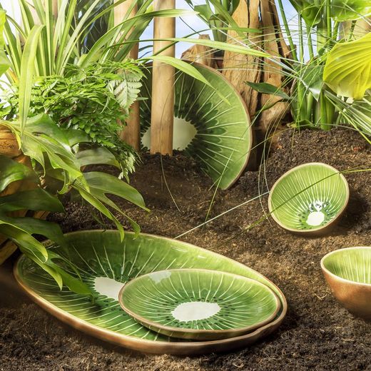 Kiwi Dessert Plate in Green and Brown Stoneware, 21.7 x 21.2 x 2.7 cm | Tropical Fruits