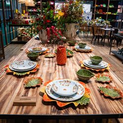 Multicoloured earthenware presentation plate, 39.8 x 36.2 x 4.4 cm | Gudrum