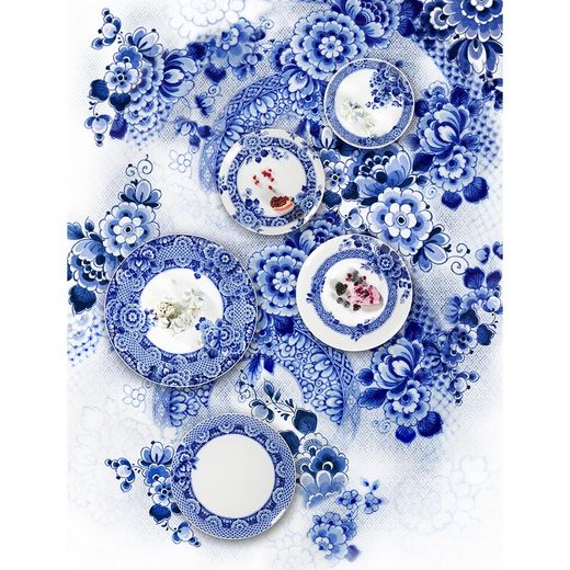 24-piece blue and white porcelain dinnerware set | Blue Ming