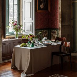 XL Porcelain Presentation Plate in Antique Blue and White, 39.6 x 39.6 x 3.8 cm | The Meaning