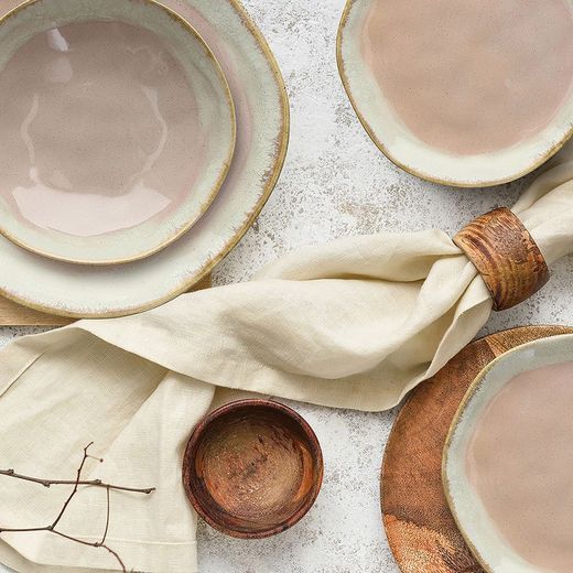 Deep stoneware plate in pink, 20 x 20 x 5 cm | Amelia