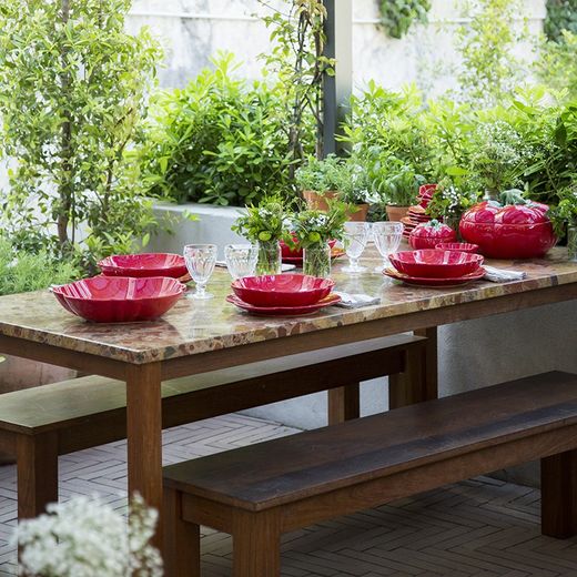 Large deep red earthenware plate, 34 x 32 x 7 cm | Tomato