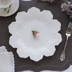 24-piece white and green stoneware dinnerware set | Geranio