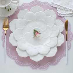 24-piece white and green stoneware dinnerware set | Geranio