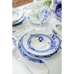 24-piece blue and white porcelain dinnerware set | Blue Ming