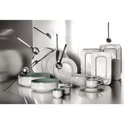 Conjunto de louças de porcelana branca e platina com 24 peças | Trasso