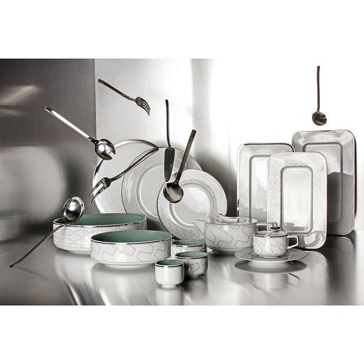 Conjunto de louças de porcelana branca e platina com 24 peças | Trasso