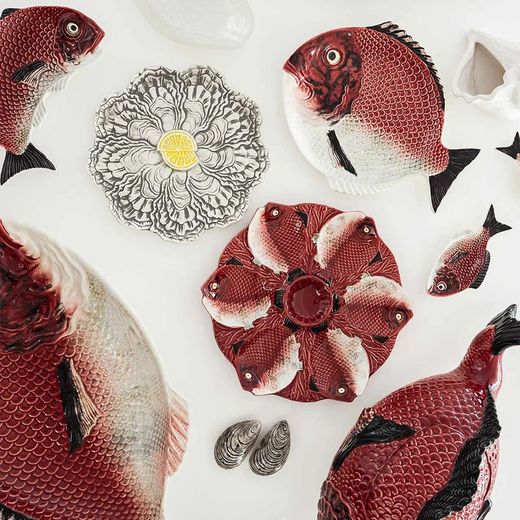 Appetizer plate made of earthenware in maroon and white, Ø 27 x 3 cm | Fish