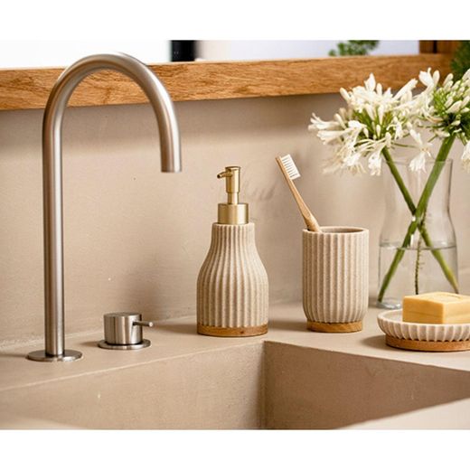 Beige badkamerset van polyresin en hout, 3-delig | Schelp