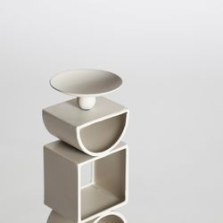 Iron candle holder in white, 7 x 6 x 26 cm | Greyle