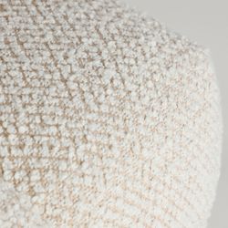 Puff de tejido en beige, 56 x 56 x 42 cm | Nook
