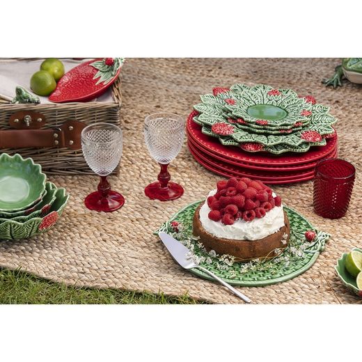 Green and red earthenware cheese dish, 37 x 32 x 3.5 cm | Strawberries