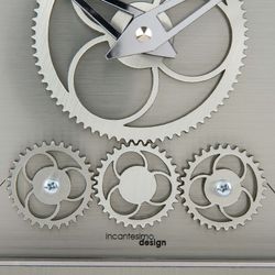 Quantum 406 M silver methacrylate table clock, 24x24 cm