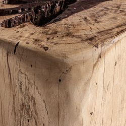 Repose-pieds Dharm en bois de tamarin naturel, 43 x 43 x 46 cm