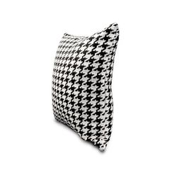 Pack of decorative houndstooth cushions, 2 pieces