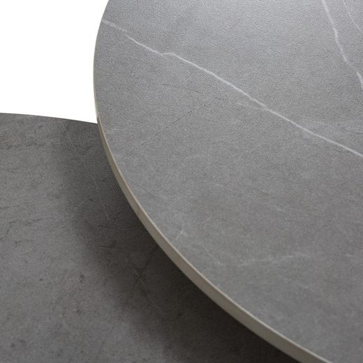 Set aus 2 runden Couchtischen aus Kunststein und Metall in Grau und Schwarz, 70–50 x 70–50 x 40–45,5 cm | Louna