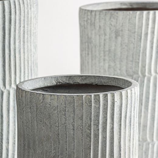 Set de 3 maceteros de poliresina en gris| Lume
