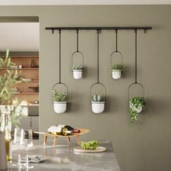 Set van 5 hangende plantenbakken in zwart en wit polymeer, 138 x 18 x 95 cm | drieflora