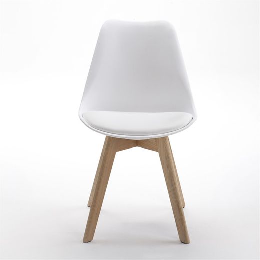 Vit stol med träben 46,5x54,5x84