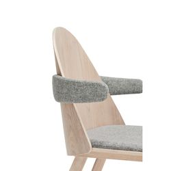 Chair with wooden arms in light natural and grey, 56 x 53.5 x 74.5 cm | Uma