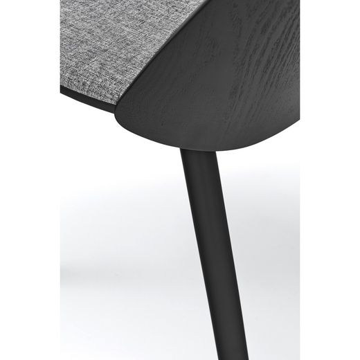 Black wooden armchair, 50 x 51 x 81 cm | Uma