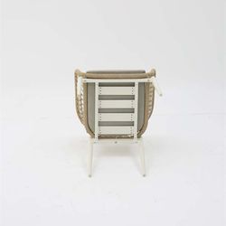 Tuinstoel met armleuningen van aluminium en kunststof vlechtwerk in wit en naturel, 56 x 60 x 81 cm | Richmond
