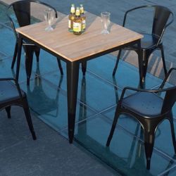 Black steel chair, 52.5 x 52 x 71.5 cm