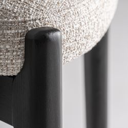 Silla de comedor de tejido de poliéster y madera de fresno en beige, 47 x 58 x 85 cm | Sirius