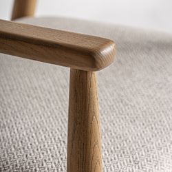 Silla de comedor de tejido de poliéster y madera de fresno en beige, 58 x 56 x 73 cm | Staple