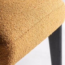 Silla de comedor de tejido de poliéster y madera de roble en amarillo, 57 x 60 x 82 cm | Veney