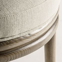 Silla de comedor de tejido de poliéster y madera de roble en blanco, 60 x 60 x 78 cm | Varaire