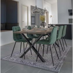 Velvet dining chair in green, 55 x 44 x 86 cm | Middelfart