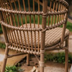 Aluminum and synthetic rattan outdoor chair in natural, 54 x 61 x 82 cm | Savannah