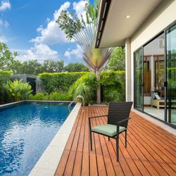 Garden Chair Steel and Synthetic Rattan 56x55x86 cm Stackable Gray with Cushion