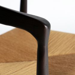 Elm wood chair in black and natural, 54 x 52 x 75 cm | Leynie