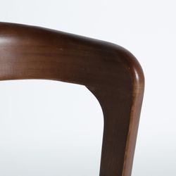 Elm wood and linen chair in brown and beige, 51 x 59 x 79 cm | Artix
