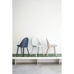 Light natural wood chair, 45.6 x 54 x 82.2 cm | Uma