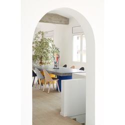 Light natural wood chair, 45.6 x 54 x 82.2 cm | Uma