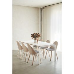 Light natural wood chair, 45.6 x 54 x 82.2 cm | Uma