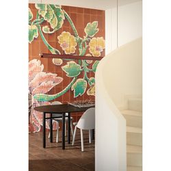 Hellgrauer Holzstuhl, 45,6 x 54 x 82,2 cm | Uma