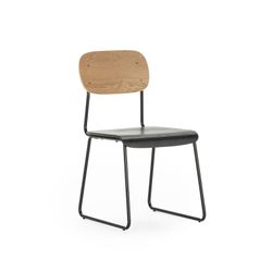 Wooden chair in natural and black, 53.5 x 47 x 84.5 cm | Aira