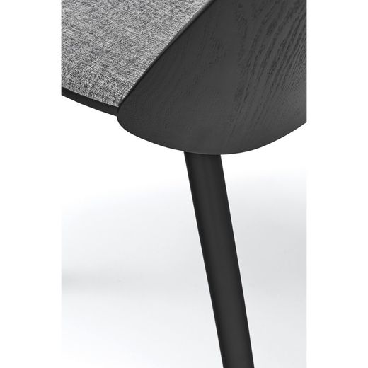 Schwarzer Holzstuhl, 46 x 51 x 81 cm | Uma