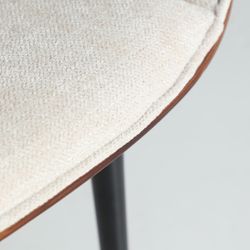 Silla de madera y tejido en marrón y blanco, 58 x 54 x 86 cm | Beesd
