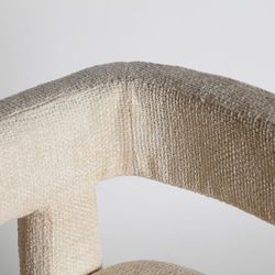 White fabric chair, 64 x 57 x 72 cm | Vestnes