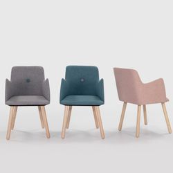 Sedia in tessuto rosa e gambe in legno, 53 x 51 x 70/83 cm